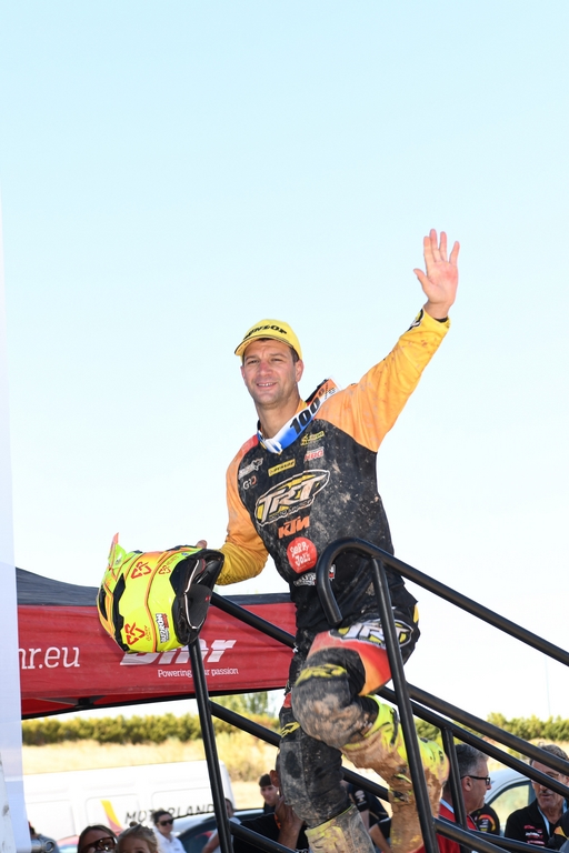José Antonio Butrón en el podio de MX1 del Nacional de Motocross de Motorland